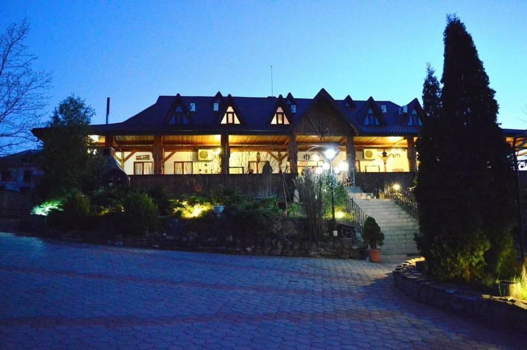 Hotel Casa Boiereasca Iasi Exteriér fotografie